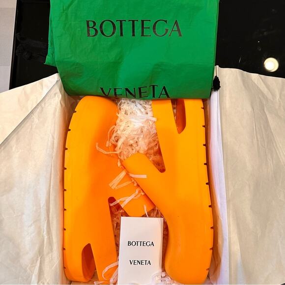 BOTTEGA VENETA Puddle Sandal in Tangerine | LIKE NEW main image 7